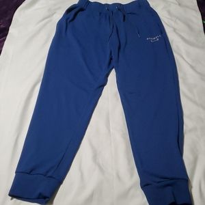 Barbell sweatpants size medium.